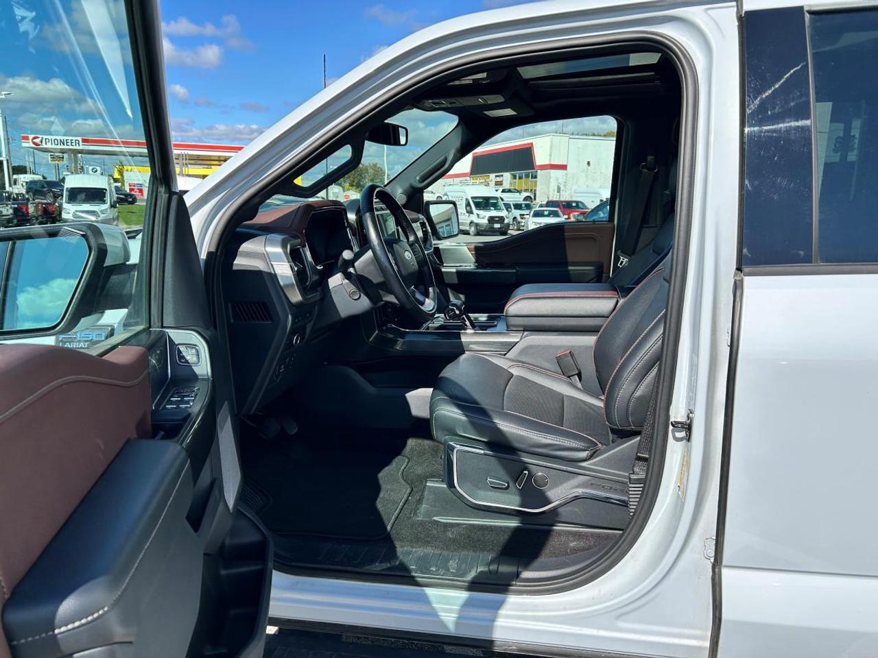 2022 Ford F-150 Lariat Photo