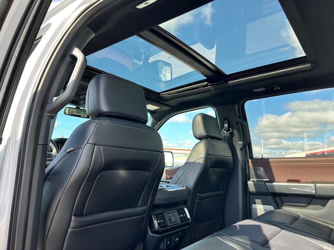 2022 Ford F-150 Lariat Photo