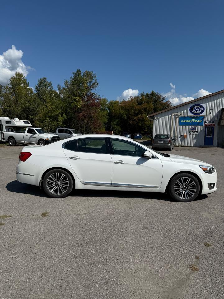 2014 Kia CADENZA Premium - Photo #4