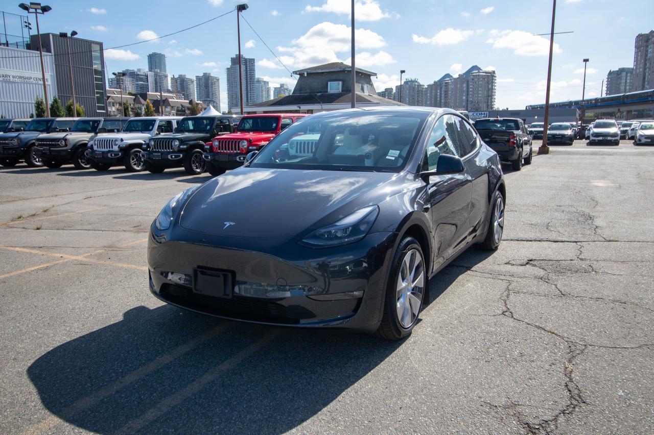 Used 2024 Tesla Model Y Long Range AWD for sale in New Westminster, BC