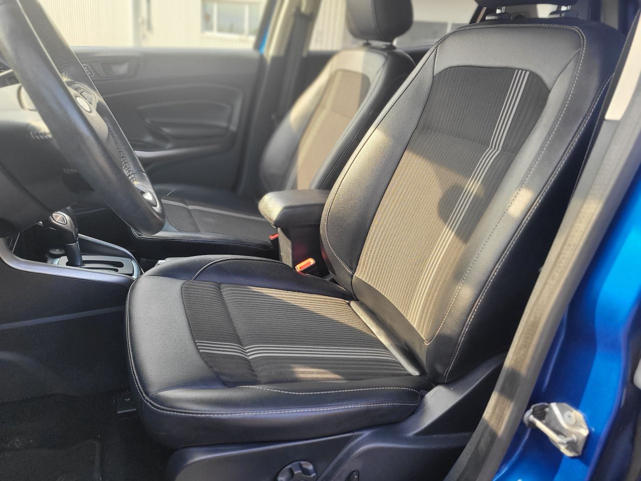 2020 Ford EcoSport SES AWD W/ BLACK APPEARANCE PACKAGE Photo5