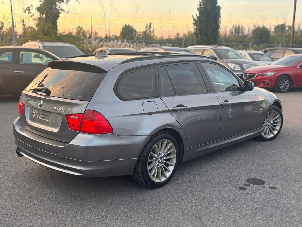 2011 BMW 3 Series 328i xDrive - Photo #3