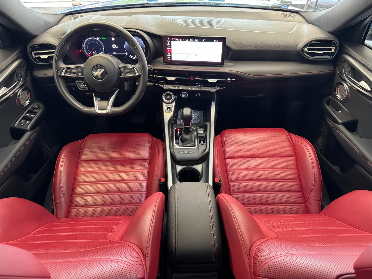 2023 Dodge Hornet GT Plus AWD+LIKE NEW+ONE OWNER+CLEAN CARFAX Photo2