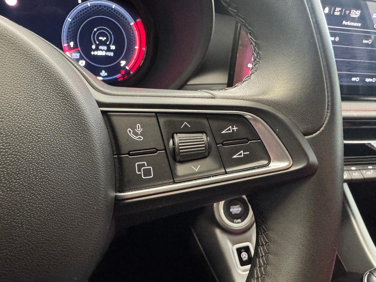 2023 Dodge Hornet GT Plus AWD+LIKE NEW+ONE OWNER+CLEAN CARFAX - Photo #49