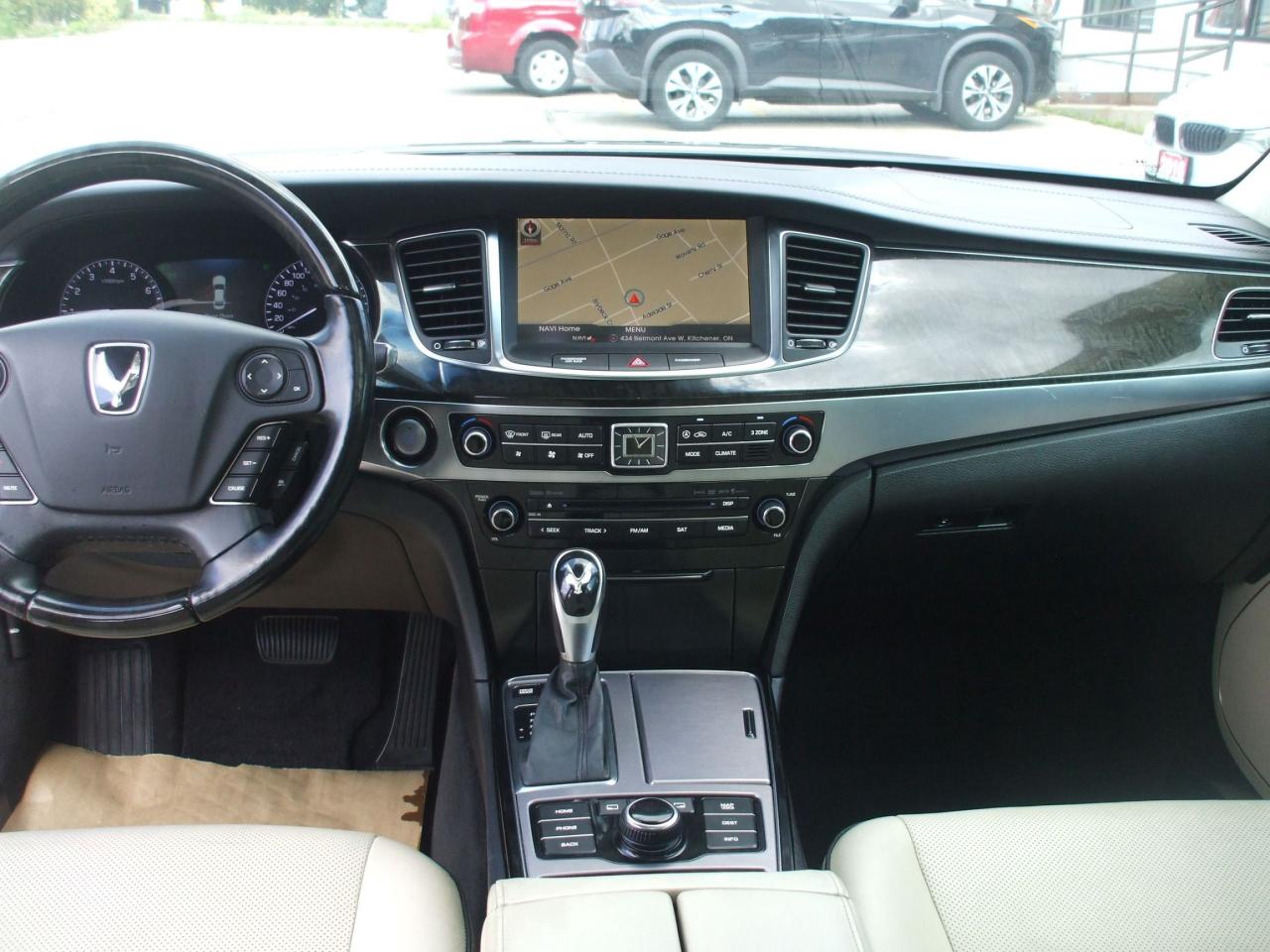 2014 Hyundai Equus Signature,Fully Loaded,2 Sets of Tires,Certified