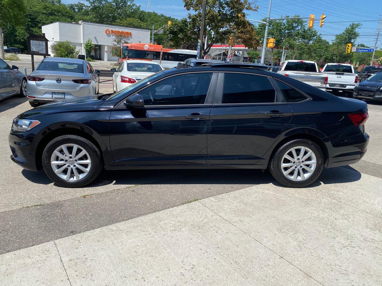 2021 Volkswagen Jetta HIGHLINE - Photo #2