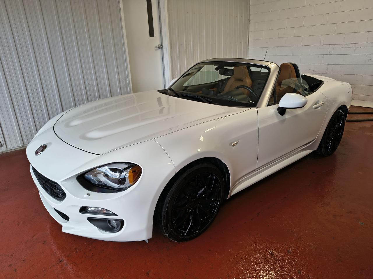 Used 2017 Fiat 124 Spider Lusso for sale in Pembroke, ON