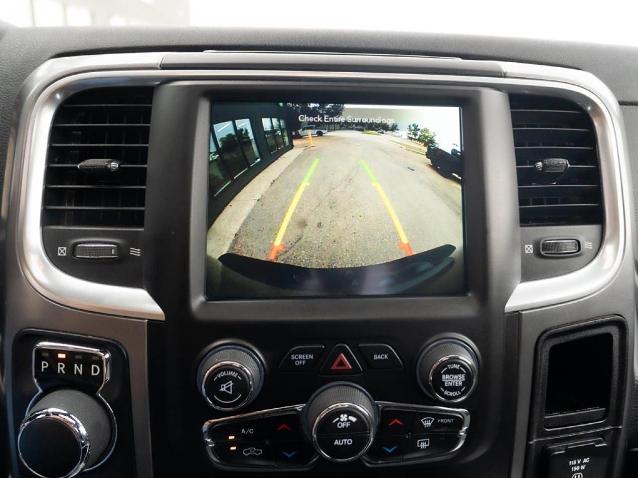 2021 RAM 1500 Classic RAM 1500 CLASSIC WARLOCK CREW CAB 4X4 Photo16