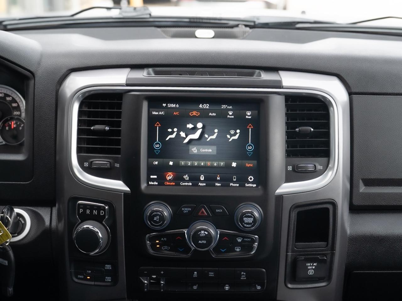 2021 RAM 1500 Classic RAM 1500 CLASSIC WARLOCK CREW CAB 4X4 Photo8
