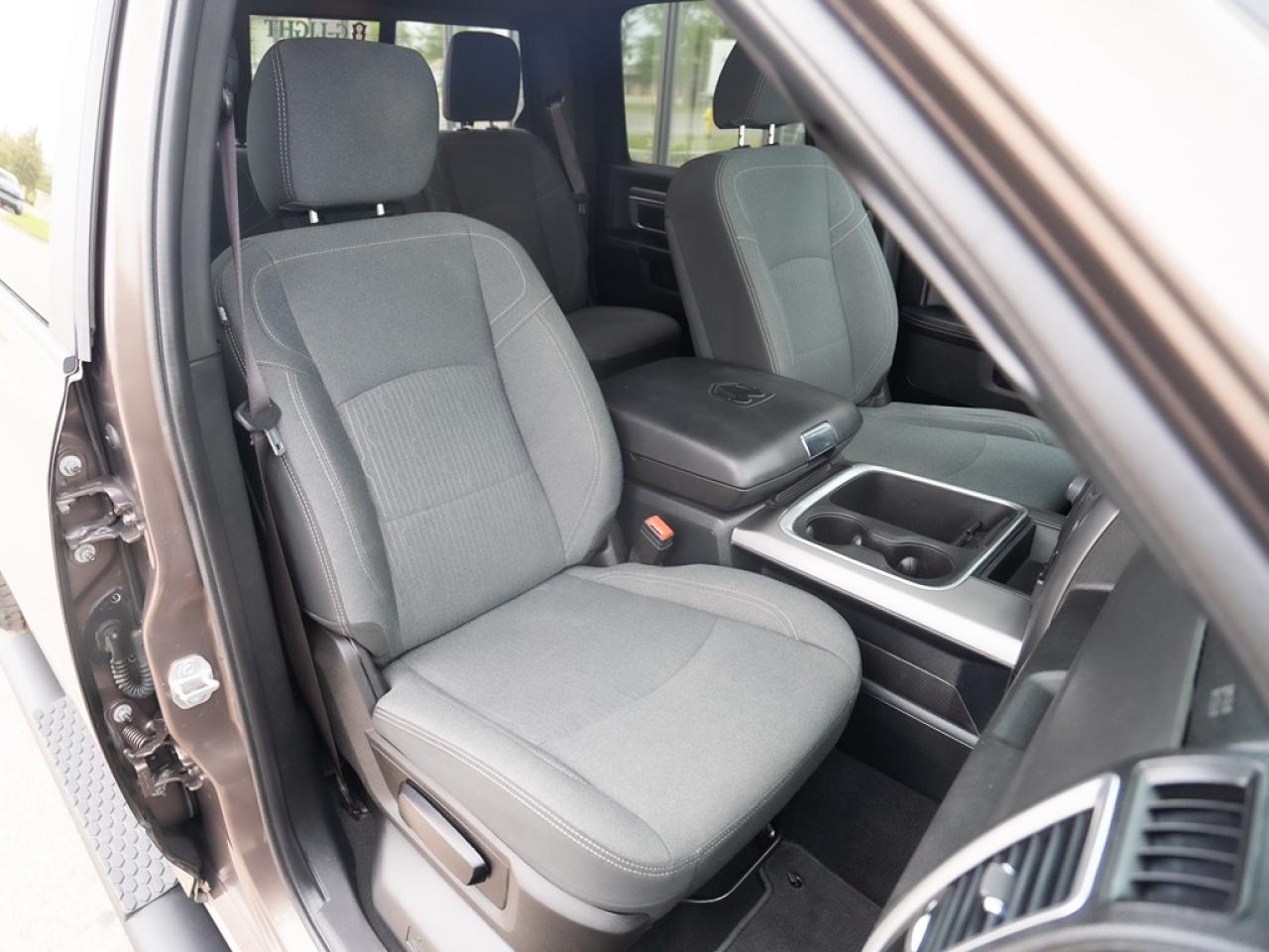 2021 RAM 1500 Classic RAM 1500 CLASSIC WARLOCK CREW CAB 4X4 Photo21