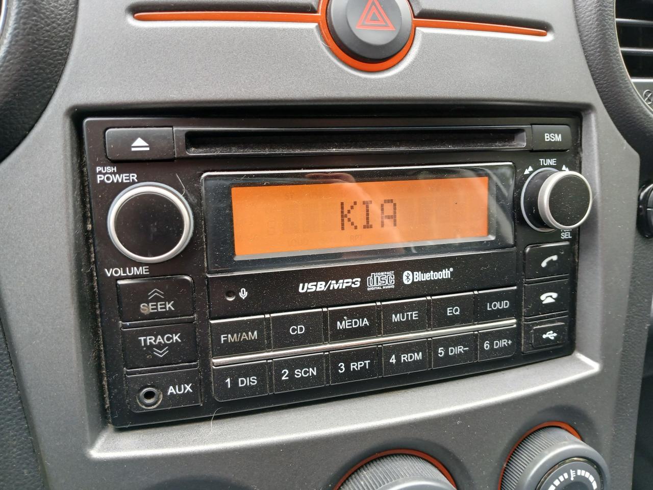 2012 Kia Rondo EX - Photo #12