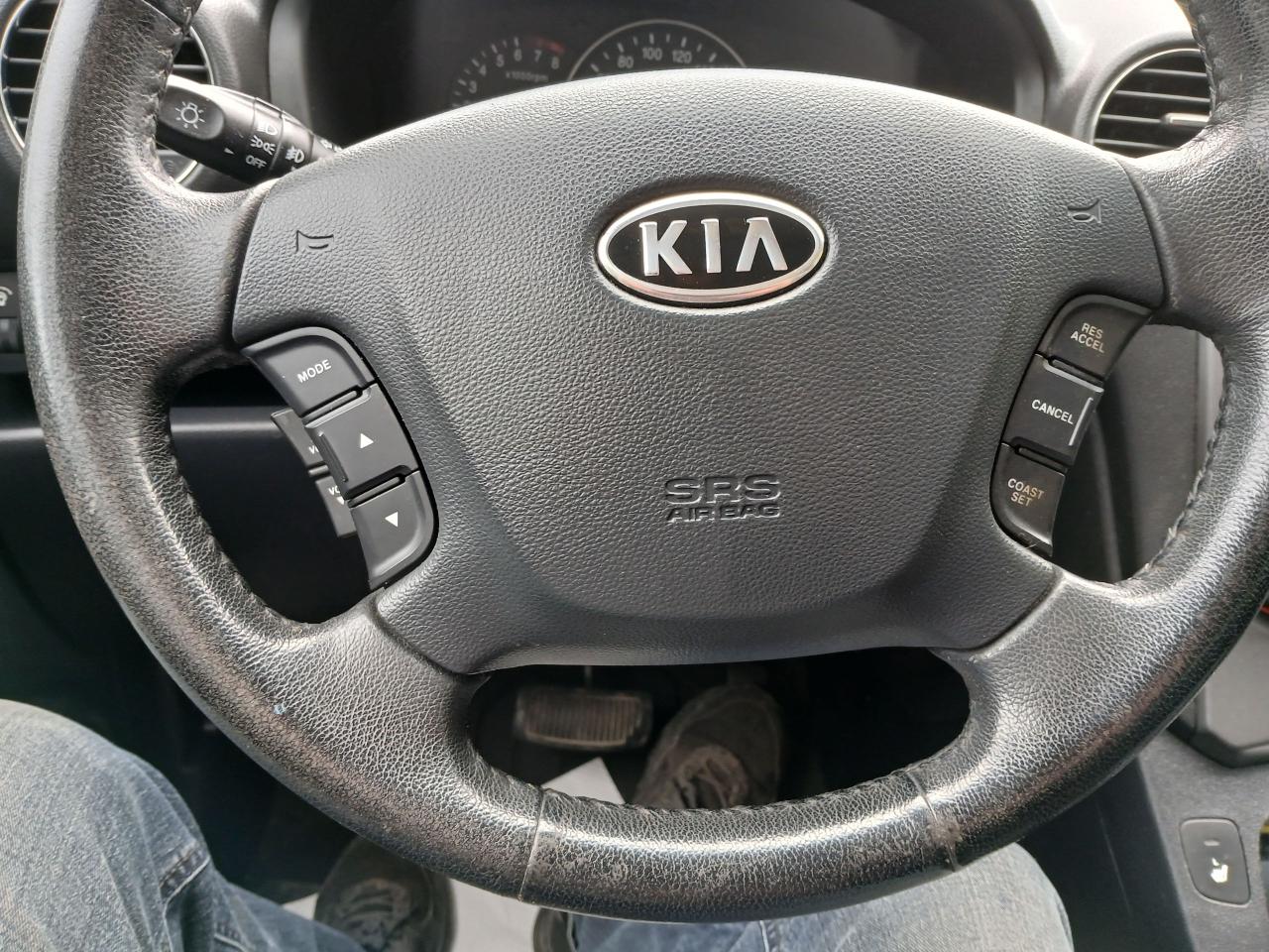 2012 Kia Rondo EX - Photo #17