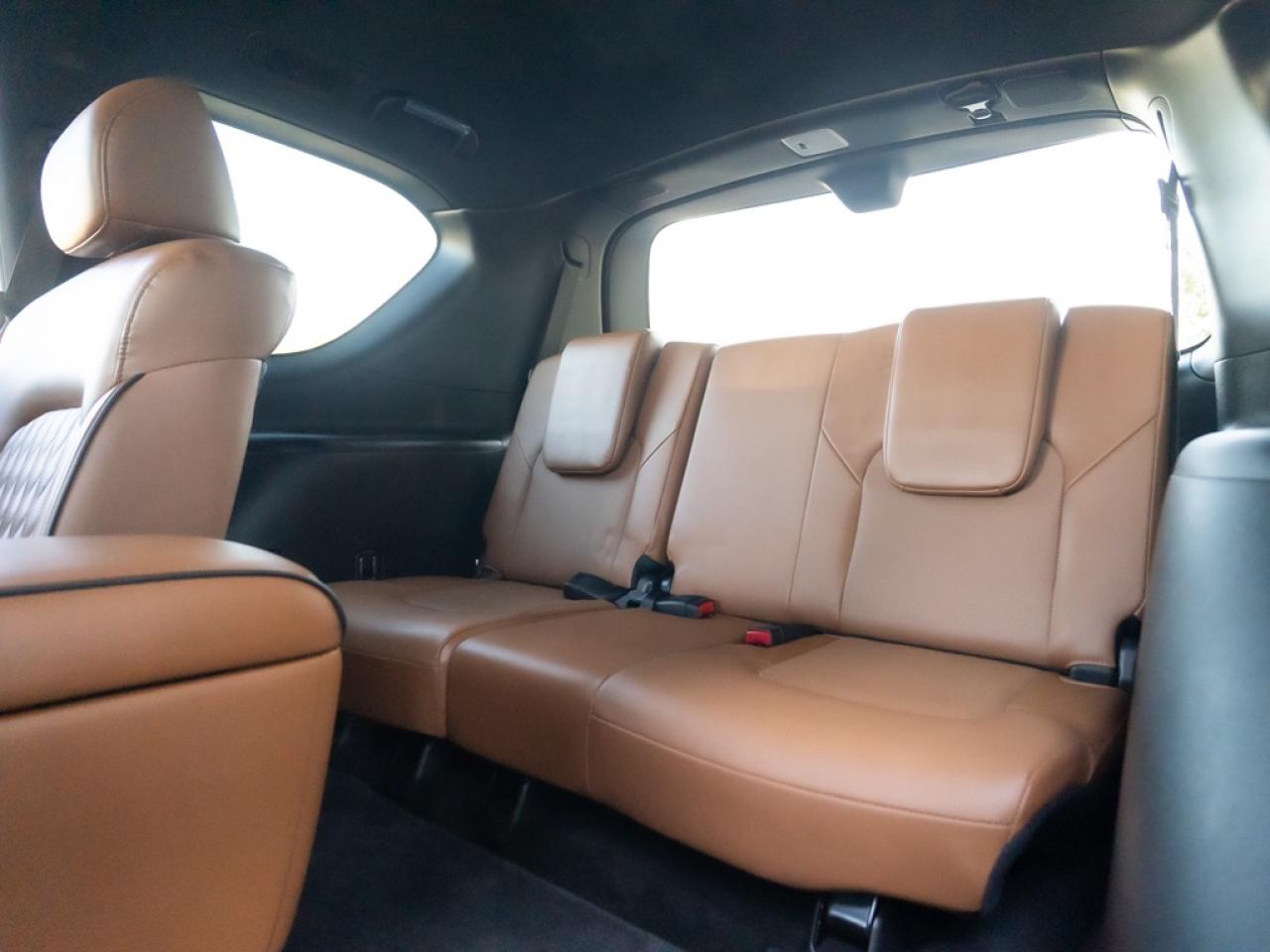 2023 Infiniti QX80 LUXE 4WD Photo13