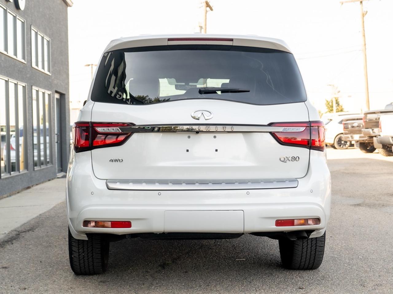 2023 Infiniti QX80 LUXE 4WD Photo6