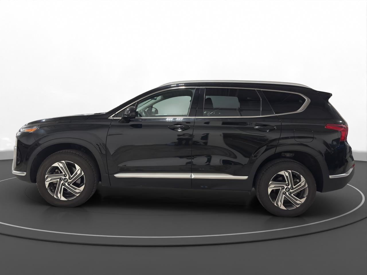 2023 Hyundai Santa Fe Preferred Photo3