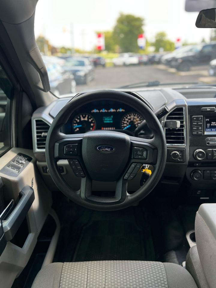 2016 Ford F-150 XLT Photo13