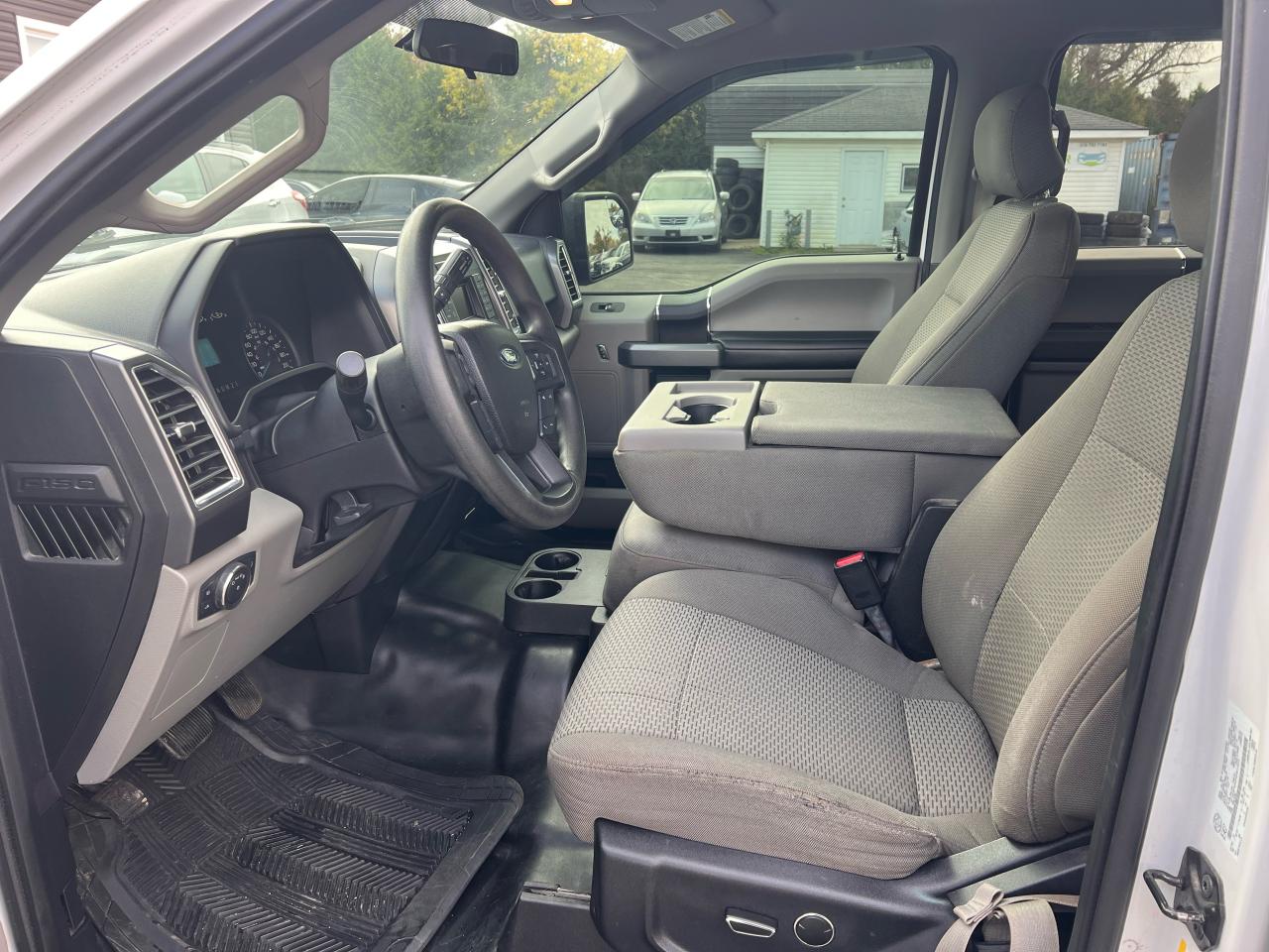 2016 Ford F-150 XLT 3.5L SPORT Photo