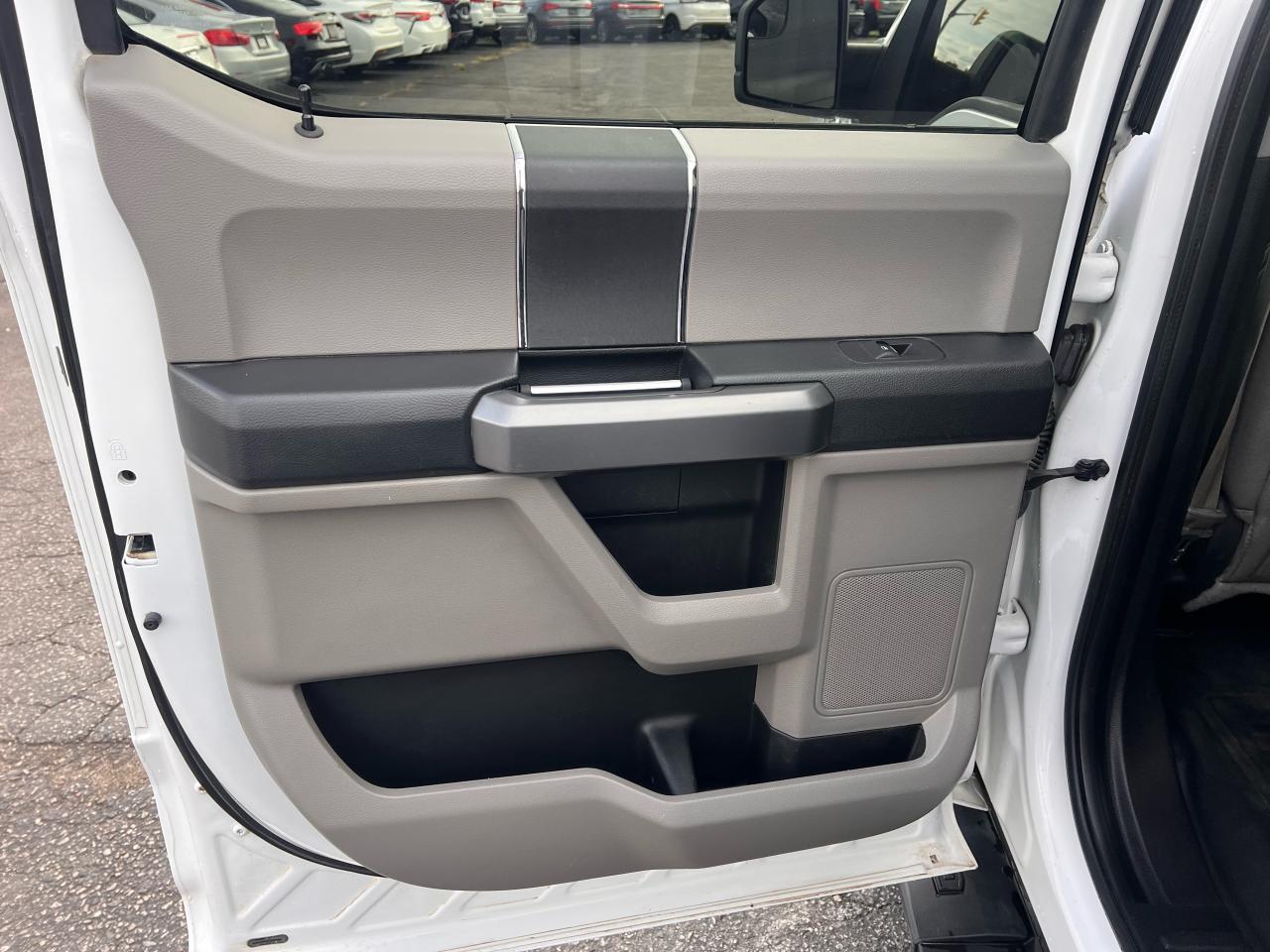 2016 Ford F-150 XLT Photo49