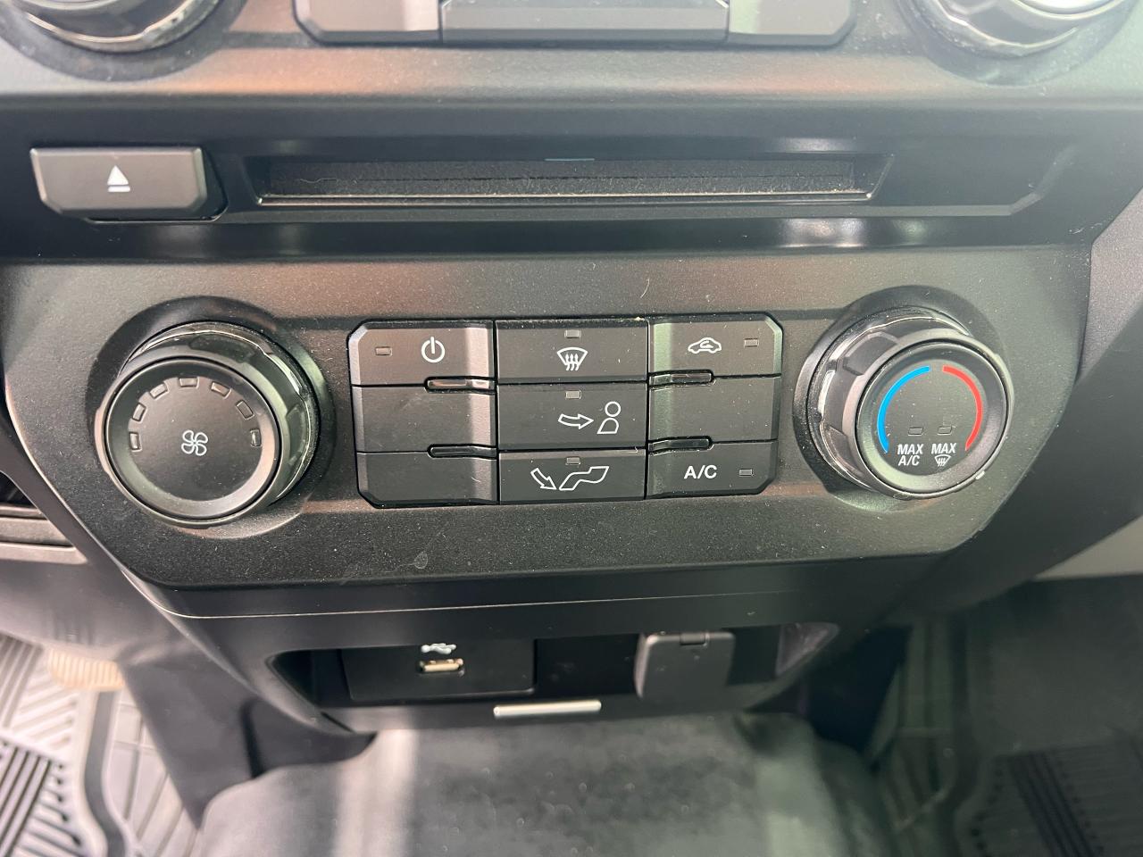 2016 Ford F-150 XLT 3.5L SPORT Photo