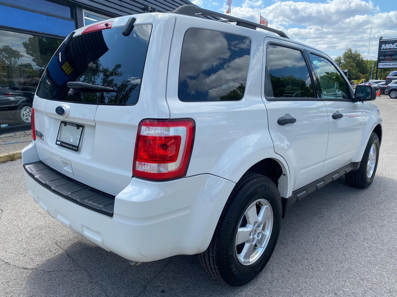 2011 Ford Escape XLT XLT Photo4