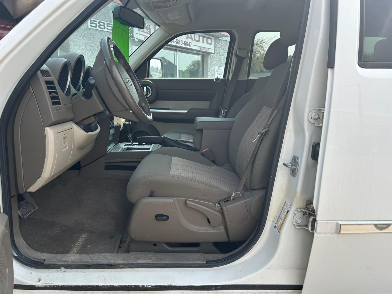 2010 Dodge Nitro 4WD 4dr SXT - Photo #5