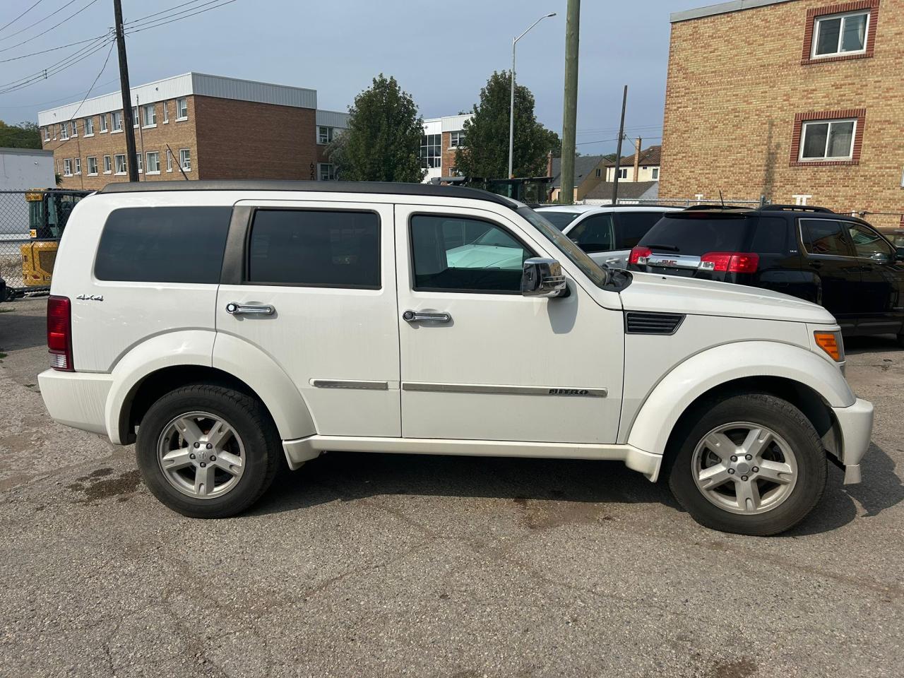 2010 Dodge Nitro 4WD 4dr SXT - Photo #4