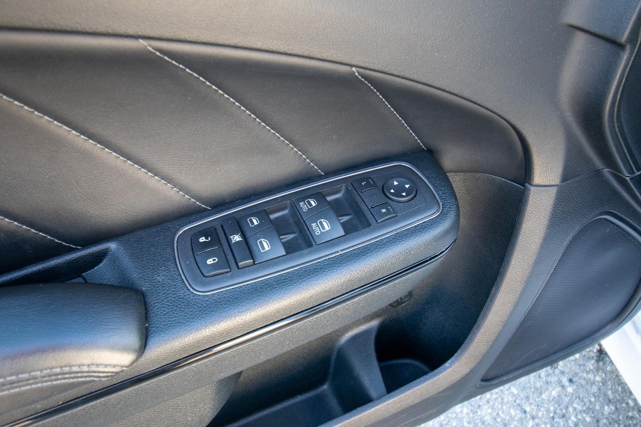 2023 Dodge Charger GT AWD Photo5