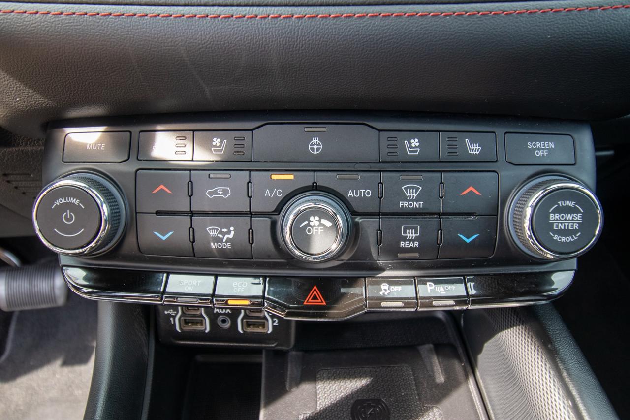 2023 Dodge Durango R/T AWD Photo5