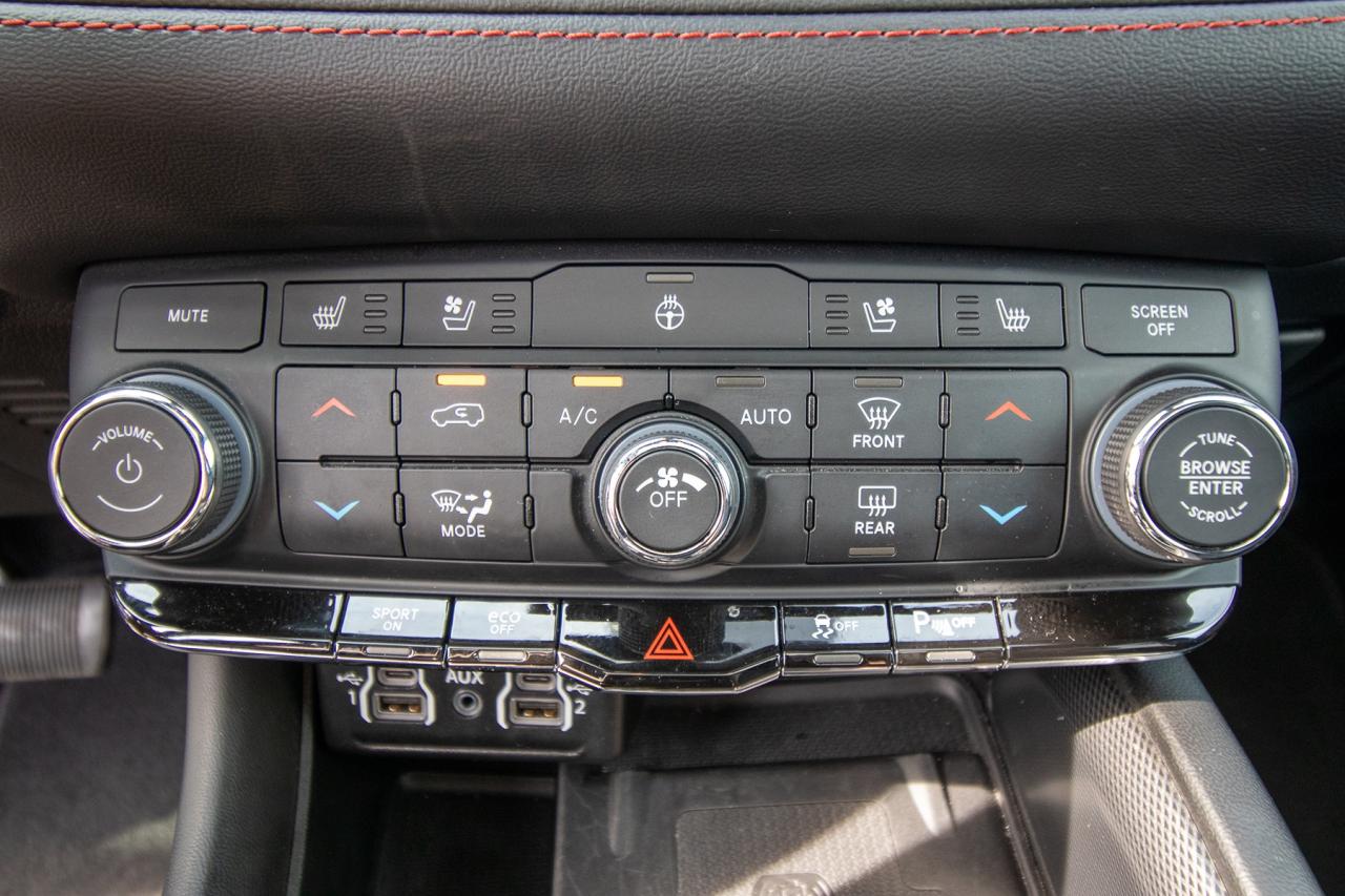 2023 Dodge Durango R/T AWD Photo5