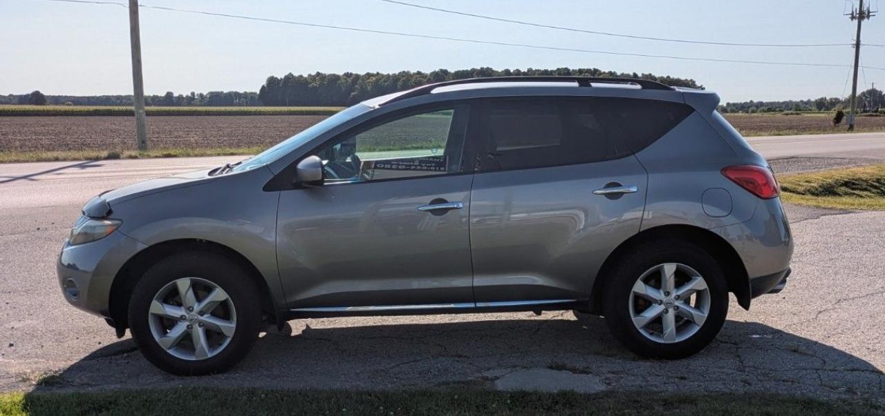 2009 Nissan Murano S - Photo #2