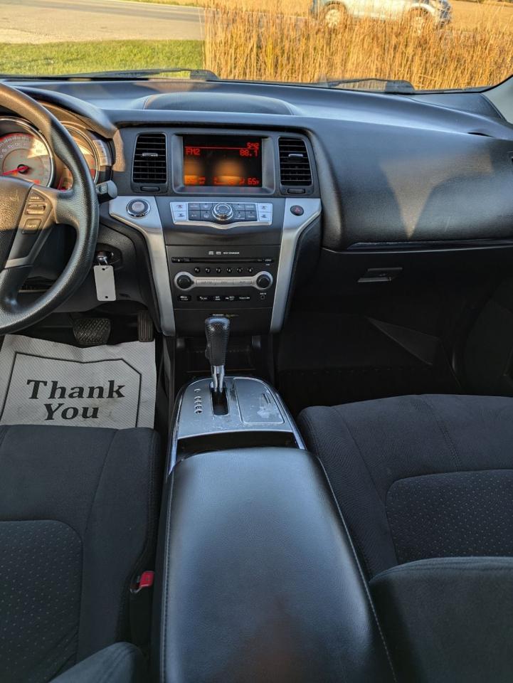 2009 Nissan Murano S - Photo #20