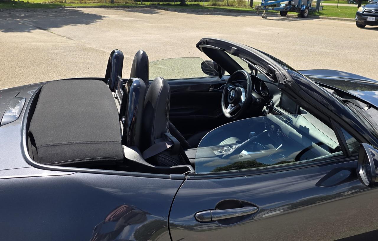 2017 Mazda Miata MX-5 GS - Photo #11