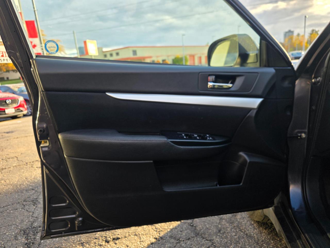 2013 Subaru Outback 2.5i Touring Package Sunroof | Heated Seats | Power Seats | Bluetooth Photo