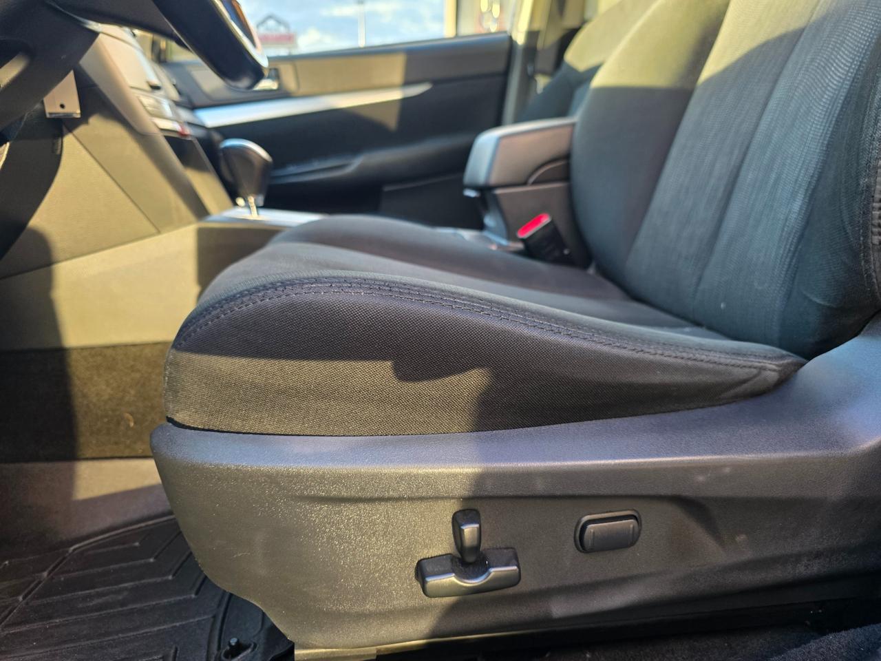 2013 Subaru Outback 2.5i Touring Package Sunroof | Heated Seats | Power Seats | Bluetooth Photo