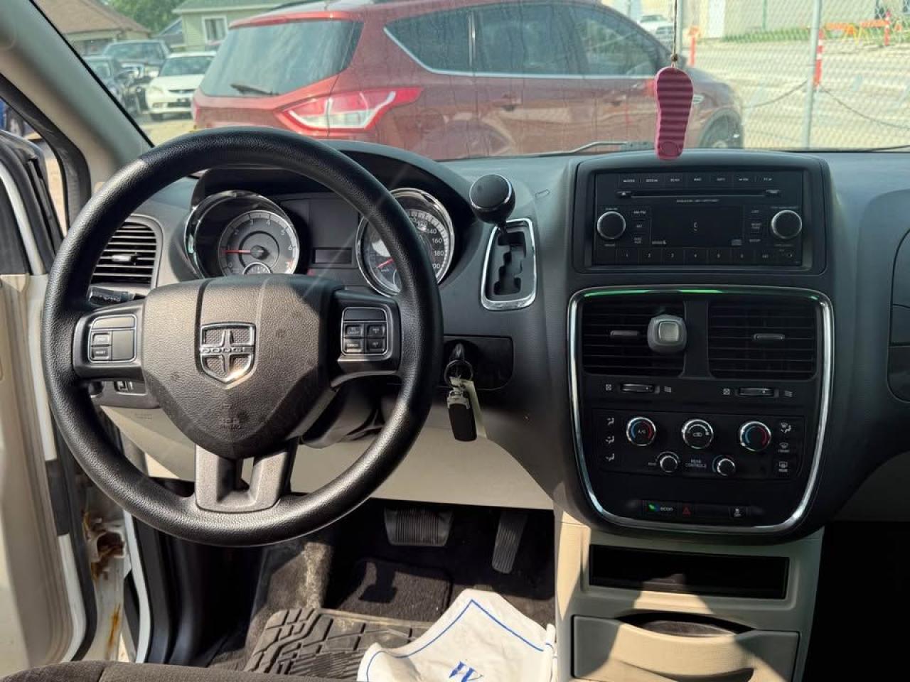 2016 Dodge Grand Caravan SXT - Photo #8