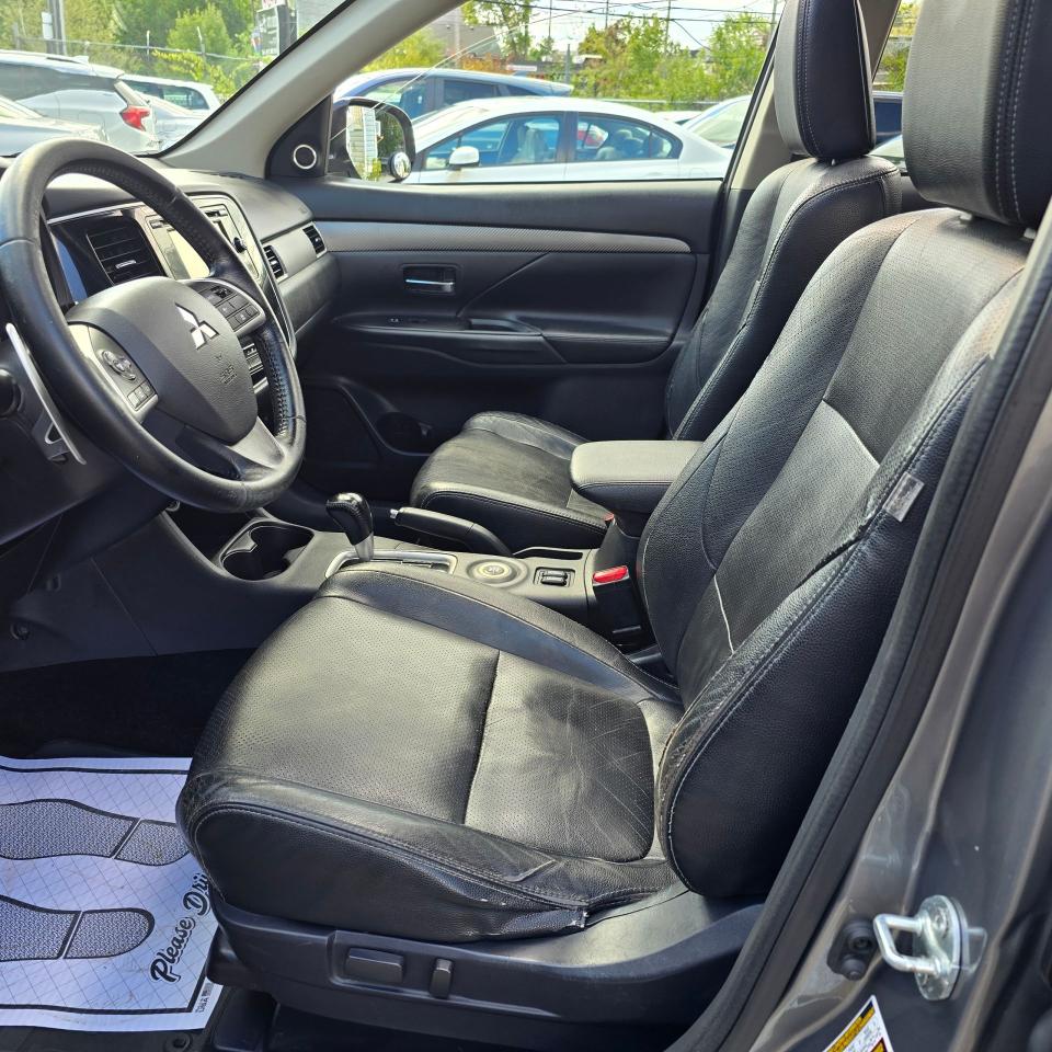 2014 Mitsubishi Outlander GT Photo2