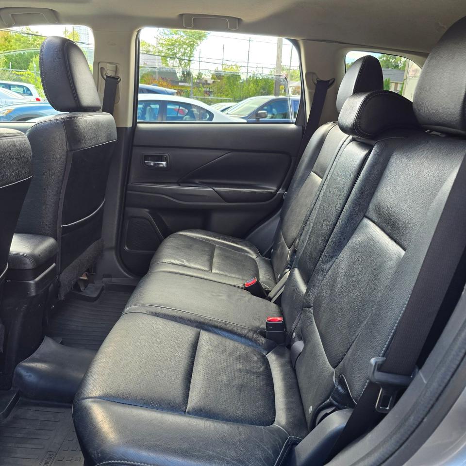 2014 Mitsubishi Outlander GT - Photo #6