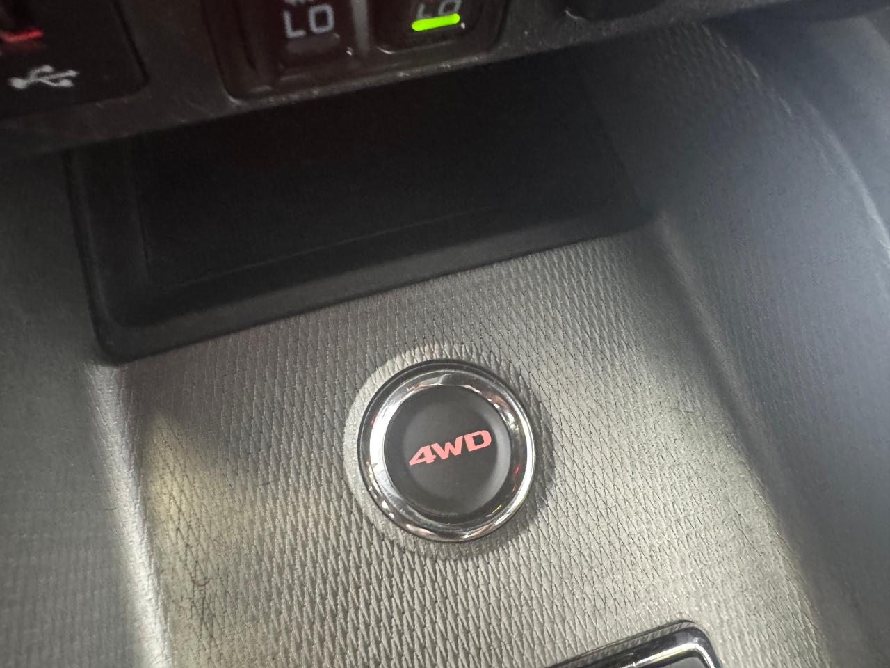 2018 Mitsubishi RVR SE AWC+New Tires+Camera+Heated Seats+Clean Carfax - Photo #3