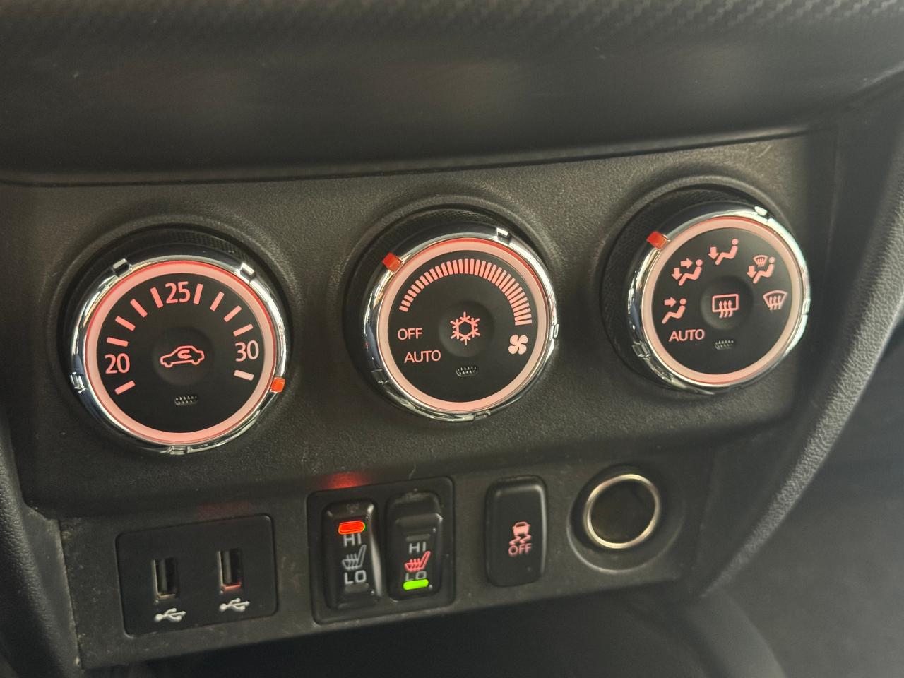 2018 Mitsubishi RVR SE AWC+New Tires+Camera+Heated Seats+Clean Carfax - Photo #31