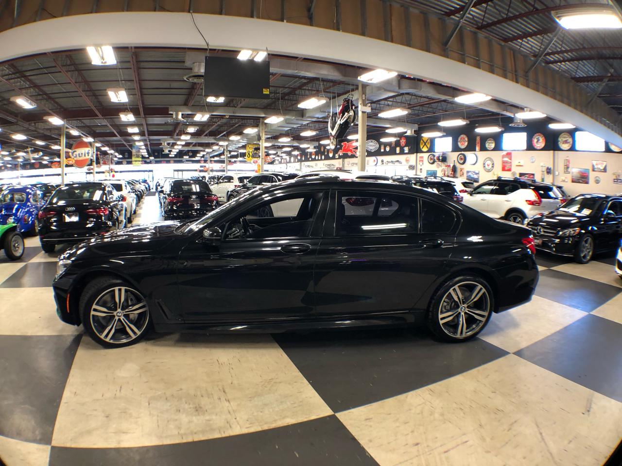 2018 BMW 7 Series 750Li xDrive LEATHER DUAL SUNROOF NAV B/SPOT CAMER Photo3