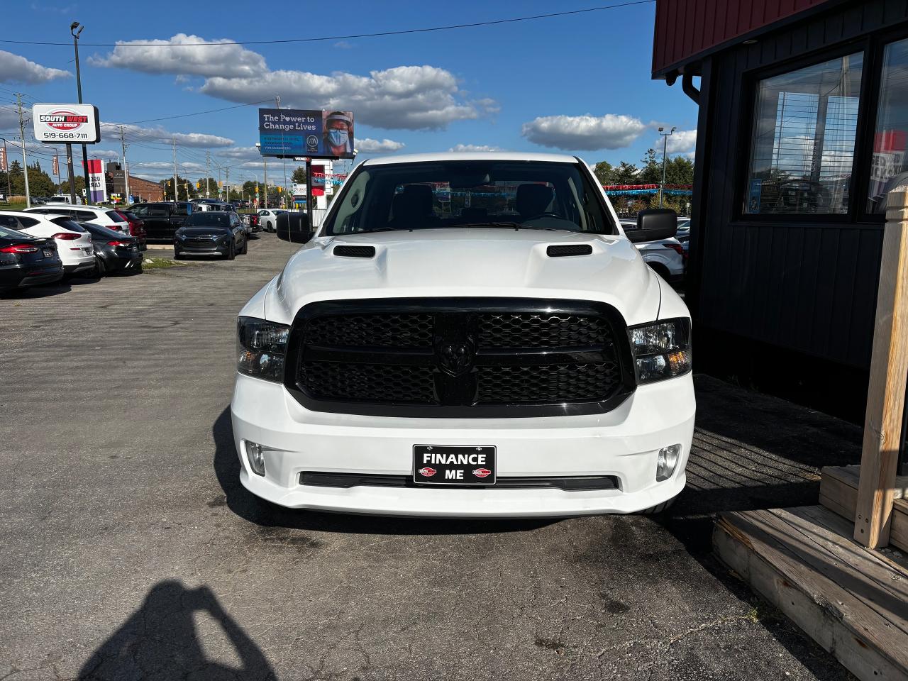 2019 RAM 1500 Classic Express 4x4 Quad Cab 6'4" Box - Photo #3