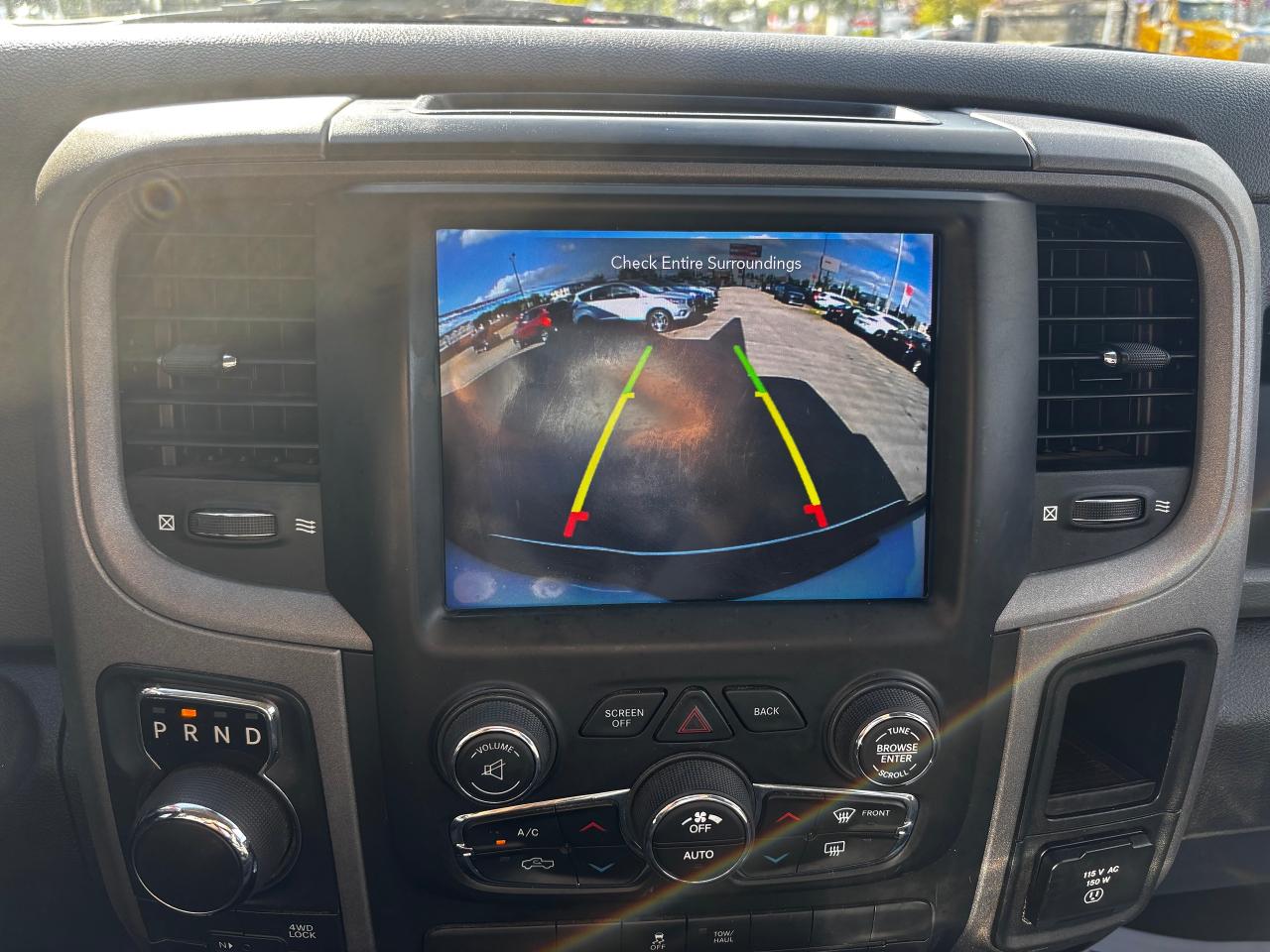 2019 RAM 1500 Classic Express 4x4 Quad Cab 6'4" Box - Photo #12
