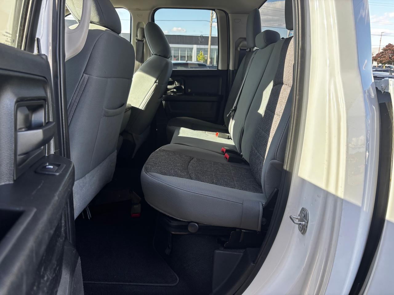 2019 RAM 1500 Classic Express 4x4 Quad Cab 6'4" Box - Photo #7