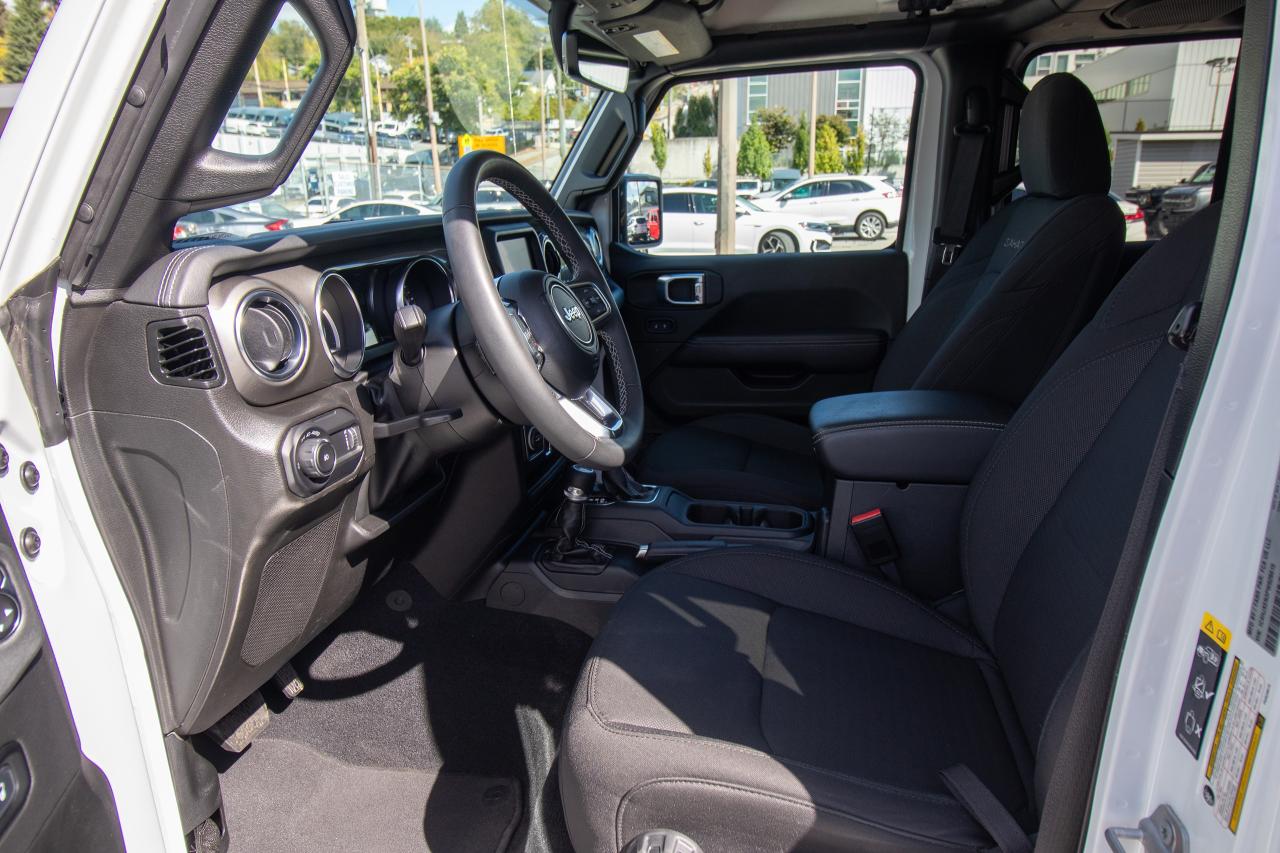 2023 Jeep Wrangler Sahara 4 Door 4x4 Photo5