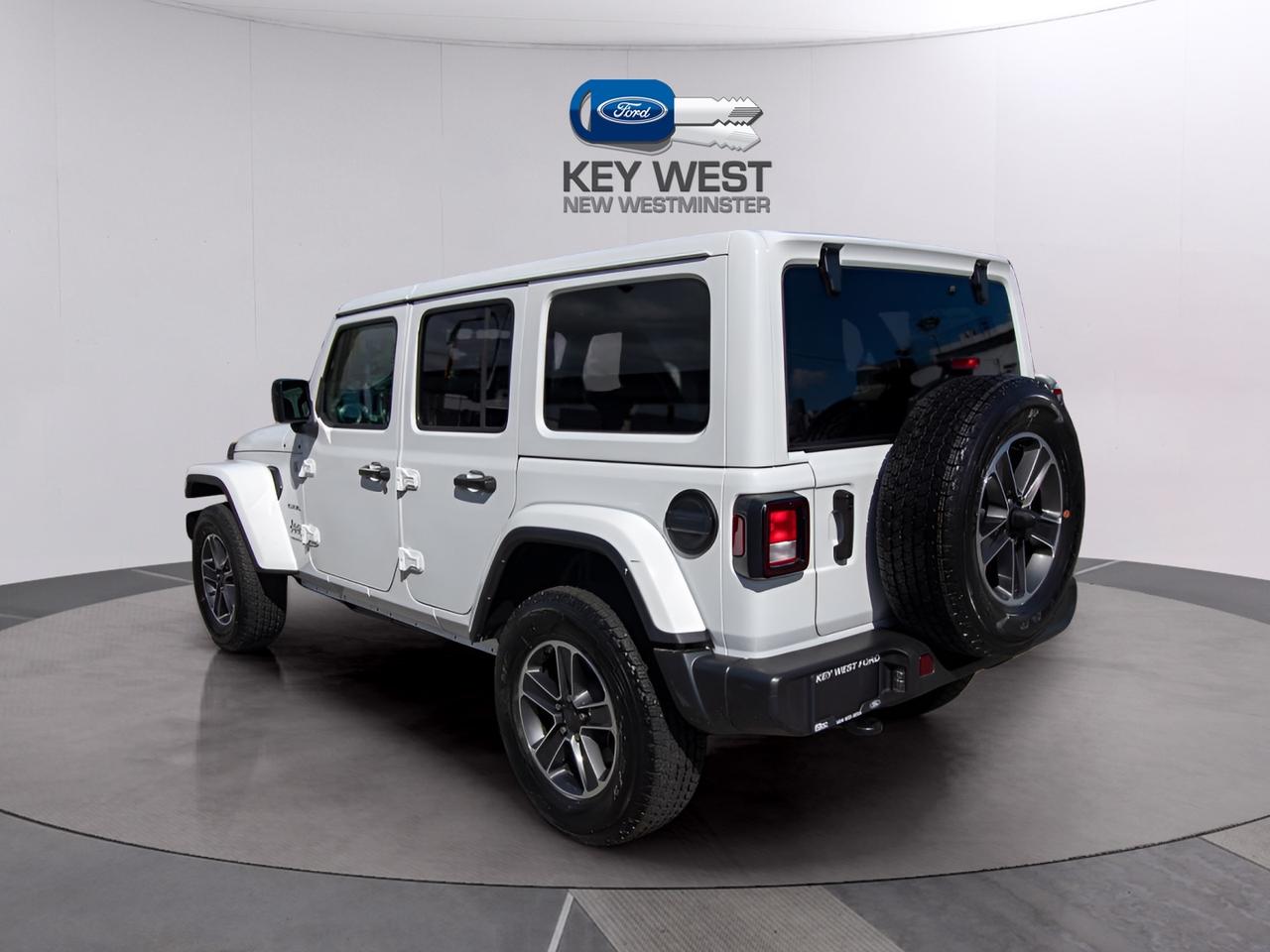 2023 Jeep Wrangler Sahara 4 Door 4x4 Photo2
