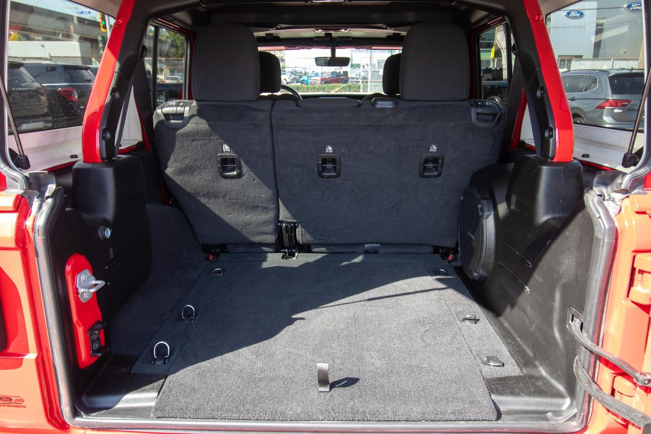 2023 Jeep Wrangler Sahara Photo5