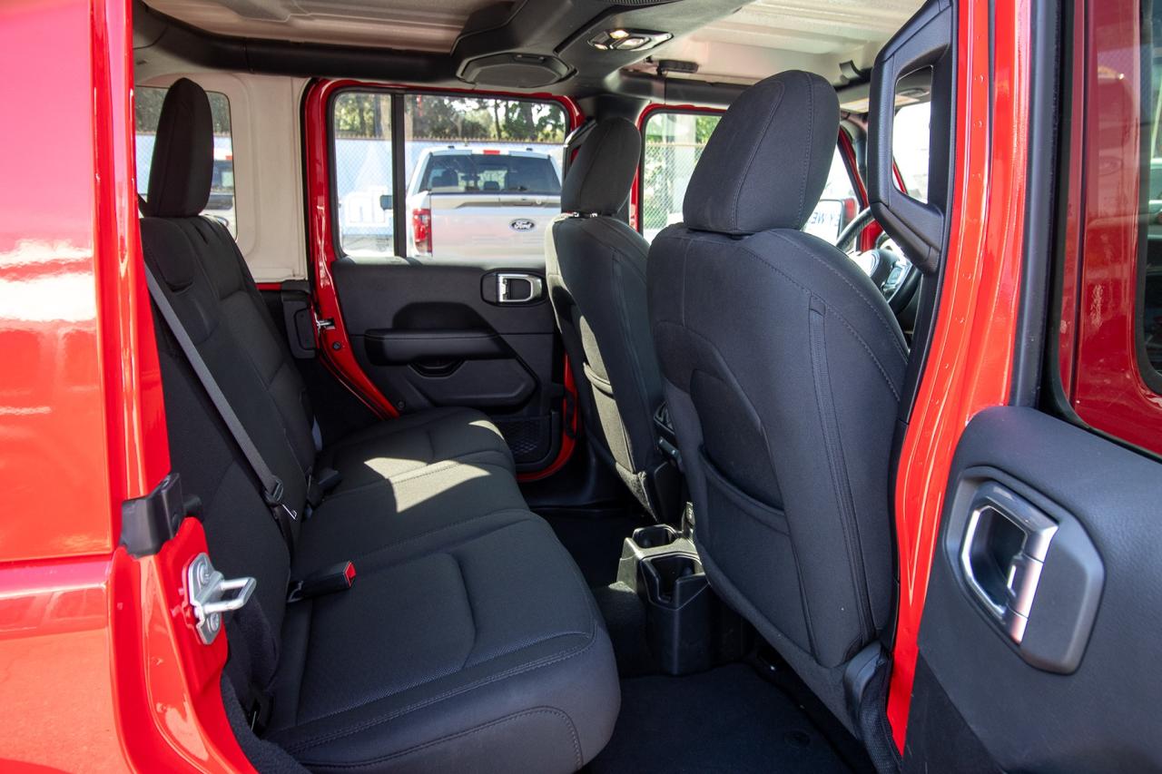 2023 Jeep Wrangler Sahara Photo5