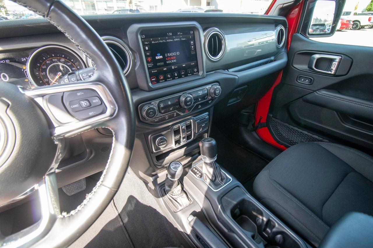 2023 Jeep Wrangler Sahara Photo5
