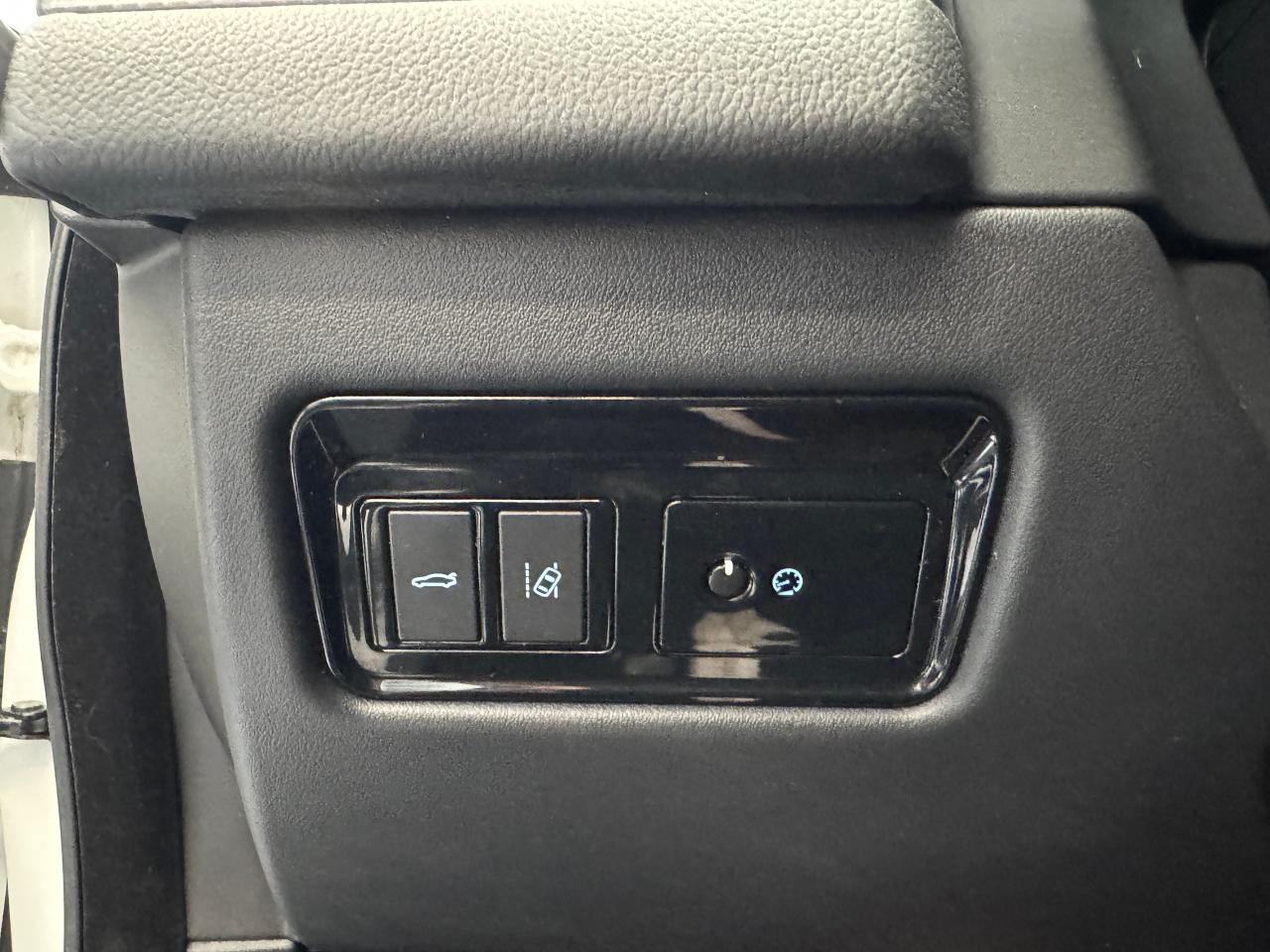 2017 Jaguar XF 35t R-Sport+Adaptive Cruise+Lane Keep+Cooled Leath - Photo #46