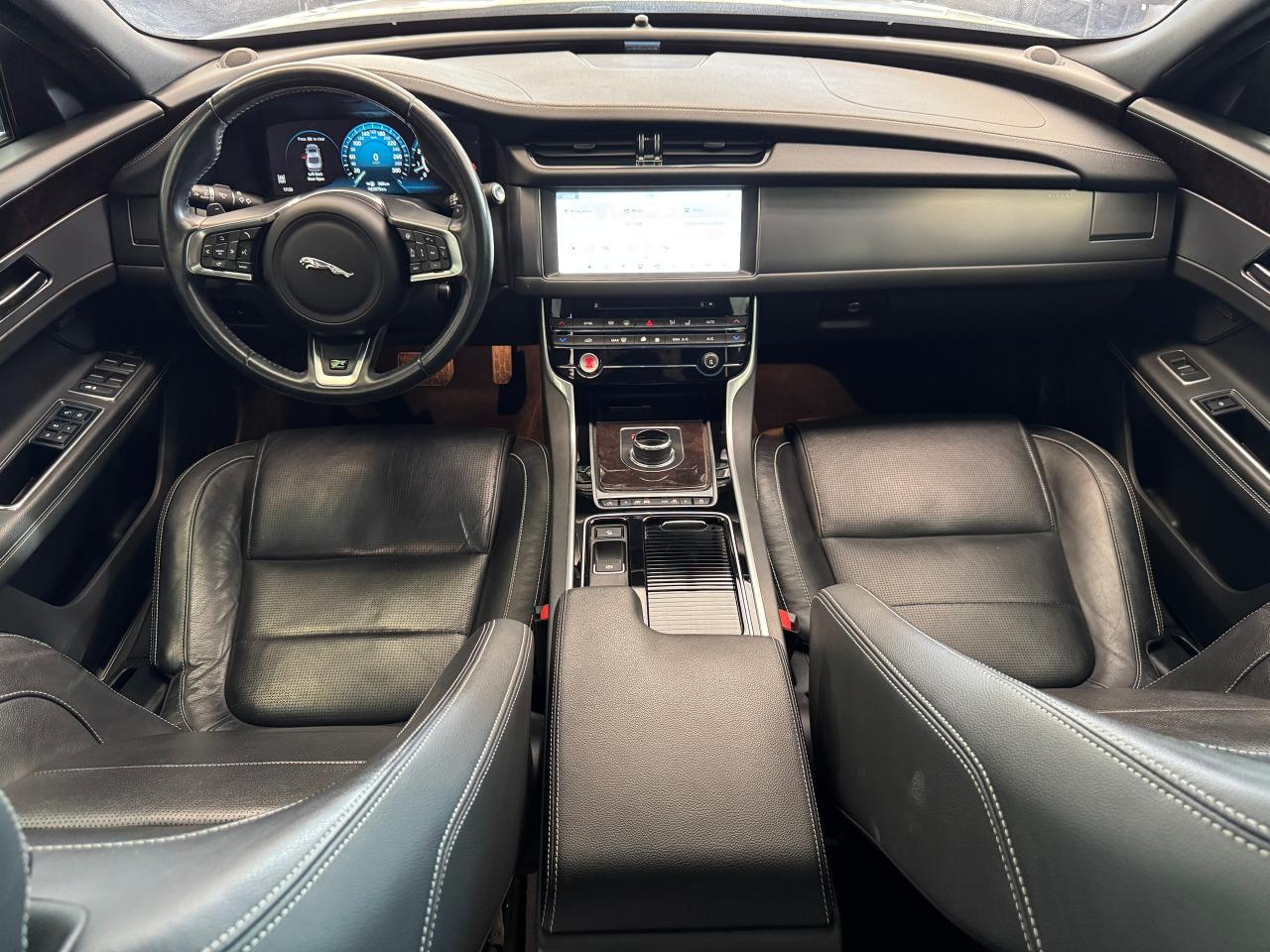 2017 Jaguar XF 35t R-Sport+Adaptive Cruise+Lane Keep+Cooled Leath Photo2